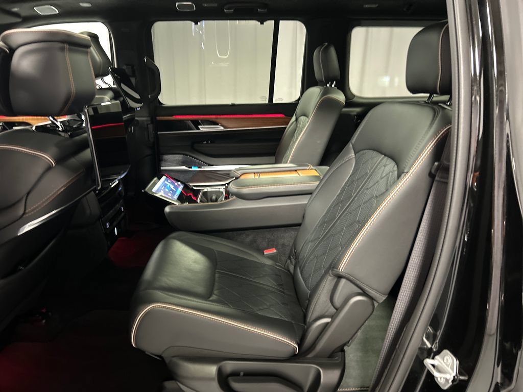 Used 2024 Jeep Grand Wagoneer Series III w/ Rear Seat Video Group 1 AWD/4WD image 24