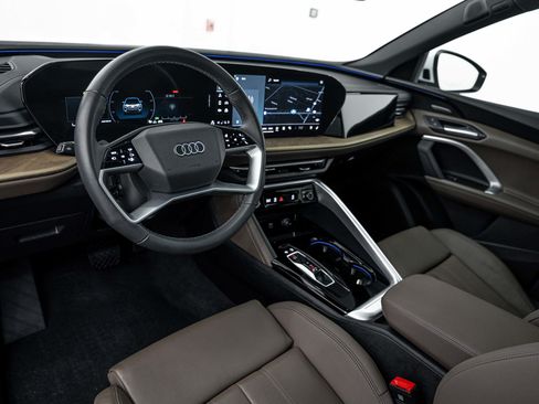 Used 2025 Audi Q5 Premium Plus AWD/4WD image 8