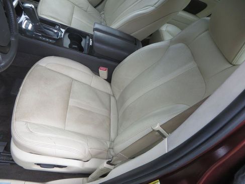 Used 2015 Lincoln MKS AWD w/ Equipment Group 101A image 23