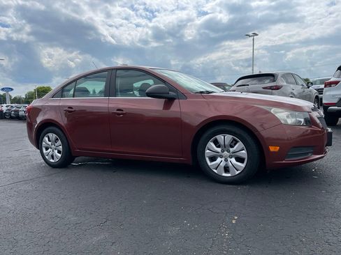 Used 2012 Chevrolet Cruze LS w/ Connectivity Package FWD image 2