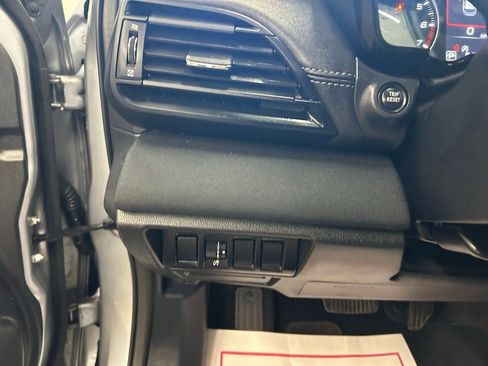 Used 2023 Subaru Outback Premium image 12