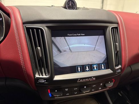 Used 2019 Maserati Levante GTS image 31