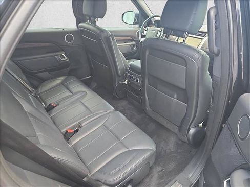 Used 2019 Land Rover Discovery HSE AWD/4WD image 11