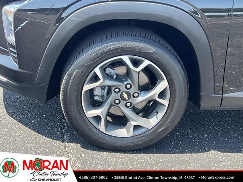 Certified 2024 Chevrolet Trax LT w/ Driver Confidence Package FWD image 10