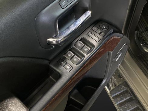 Used 2017 GMC Sierra 2500 SLT image 31