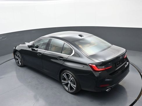 Used 2024 BMW 330i xDrive Sedan w/ Premium Package image 34