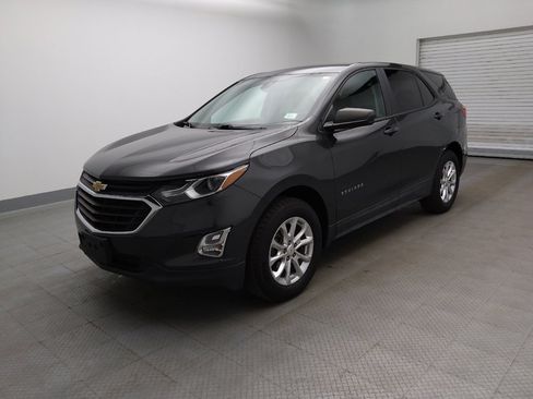 Used 2020 Chevrolet Equinox LS w/ LPO, Cargo Package AWD/4WD image 2