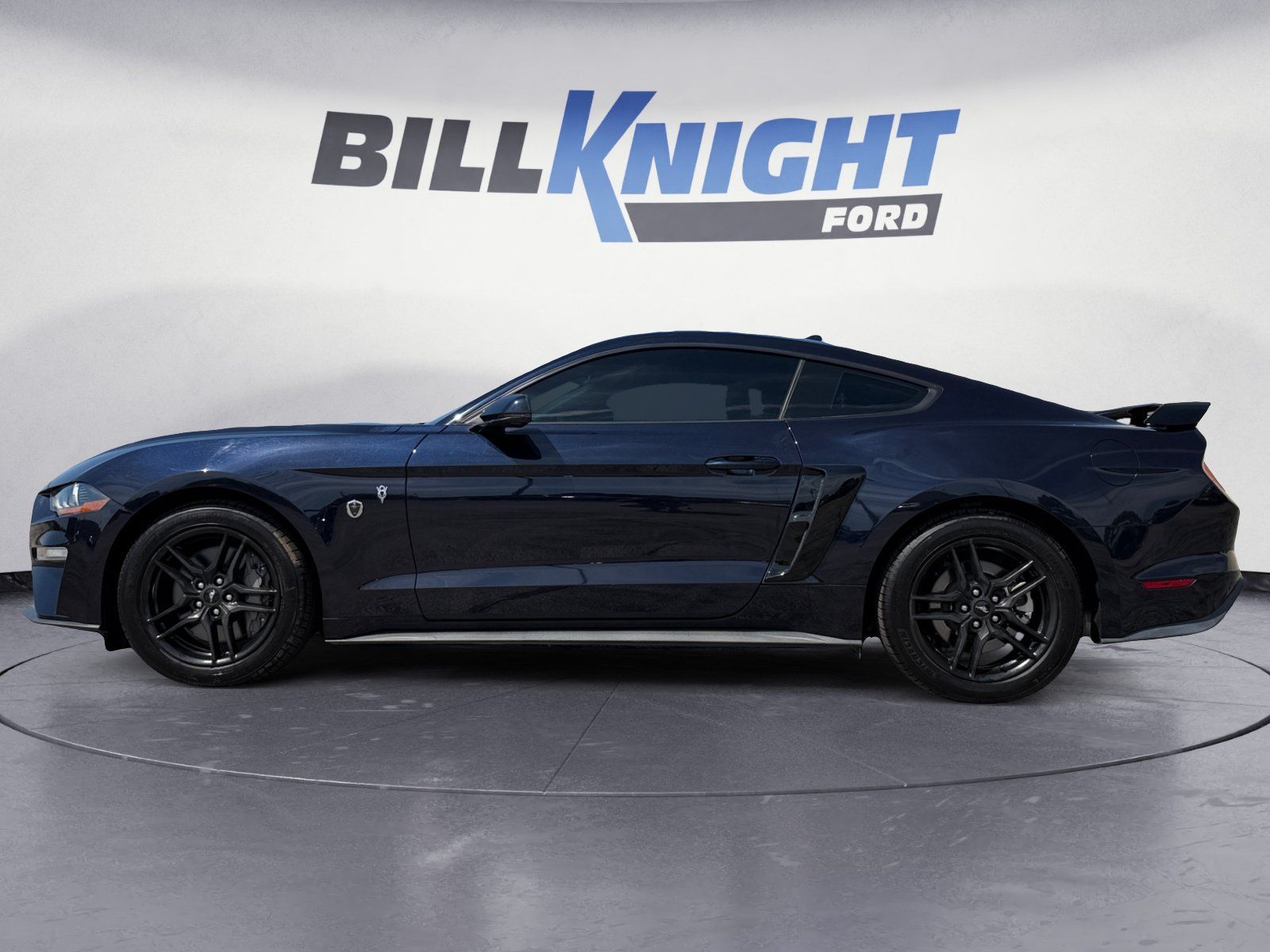 Used 2021 Ford Mustang GT Premium w/ Equipment Group 401A RWD image 2