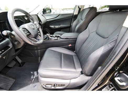 Used 2024 Lexus NX 250 FWD image 11