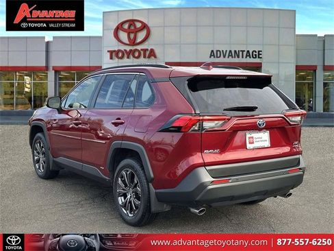 Used 2024 Toyota RAV4 XLE Premium image 10