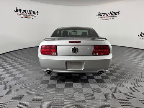 Used 2009 Ford Mustang GT image 9