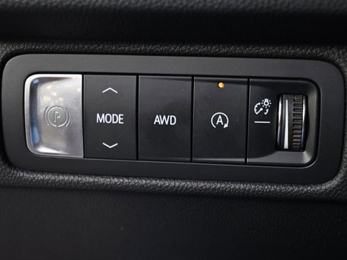 Used 2024 Chevrolet Traverse RS image 26