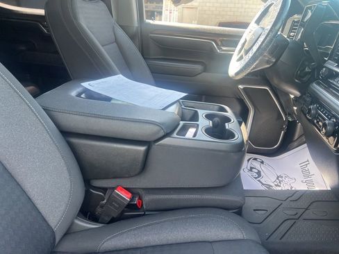 Used 2023 Chevrolet Silverado 1500 LT image 29