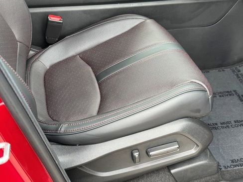 Certified 2025 Honda Pilot Black Edition image 11
