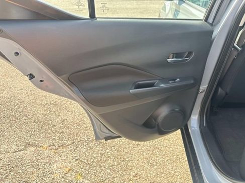 Used 2023 Nissan Kicks SV FWD image 15