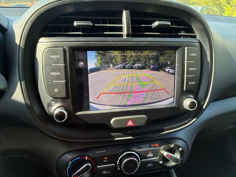 Used 2025 Kia Soul LX w/ LX Technology Package image 21