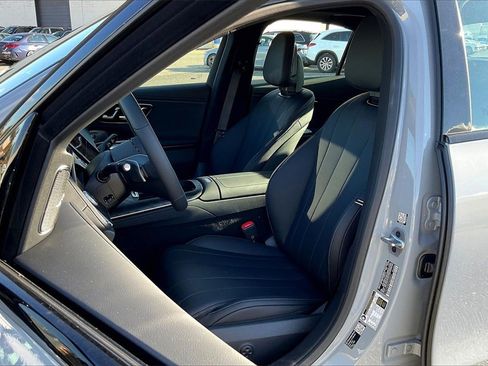 New 2026 Mercedes-Benz E 350 4MATIC Sedan image 9