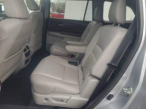 Used 2019 Honda Pilot Touring image 21