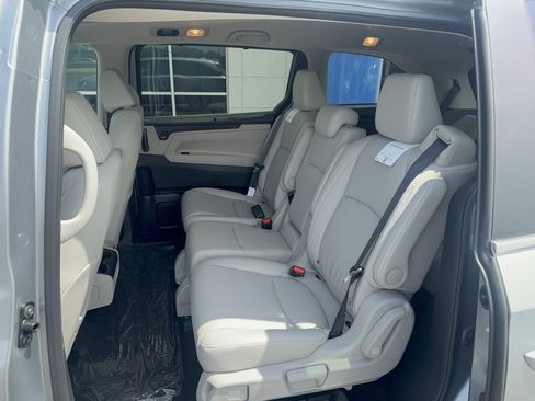 New 2026 Honda Odyssey EX-L image 11