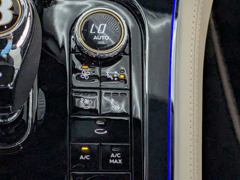 Used 2020 Bentley Continental GT image 25