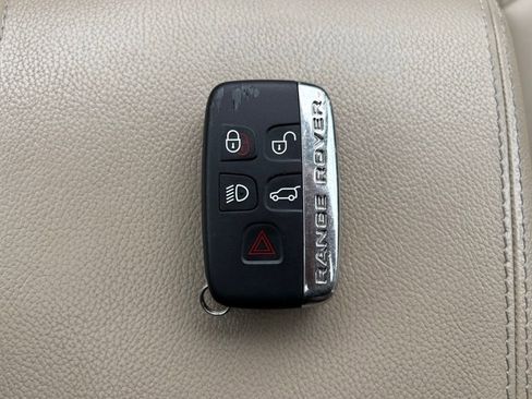 Used 2017 Land Rover Range Rover Evoque SE AWD/4WD image 33