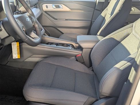 New 2026 Ford Explorer Active image 6