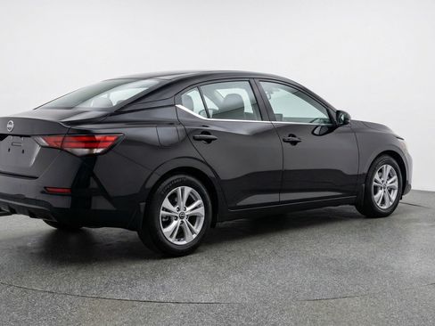 Used 2025 Nissan Sentra S FWD image 9