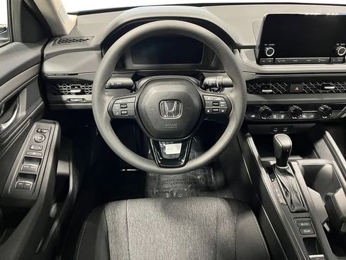 Used 2025 Honda Accord SE image 16