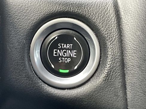 Used 2021 Chevrolet Tahoe LT AWD/4WD image 25