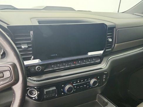 Used 2022 Chevrolet Silverado 1500 ZR2 w/ Technology Package AWD/4WD image 18