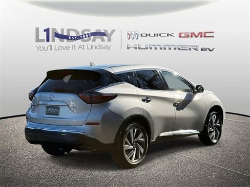 Used 2021 Nissan Murano SL w/ SL Moonroof Package image 2
