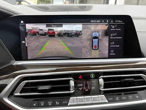 Used 2021 BMW X7 xDrive40i w/ Premium Package AWD/4WD image 27