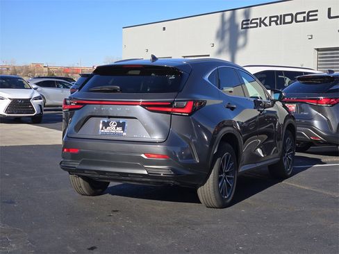 Used 2025 Lexus NX 250 FWD w/ Towing Package (2000 Lbs) image 7