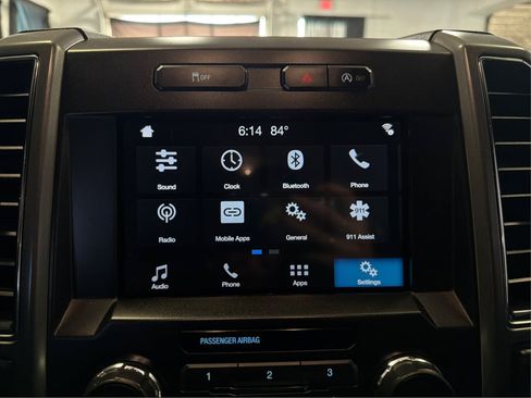 Used 2018 Ford F150 XLT w/ Equipment Group 302A Luxury AWD/4WD image 17