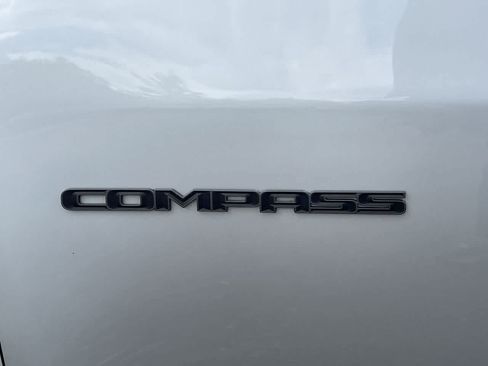Used 2024 Jeep Compass Trailhawk AWD/4WD image 35