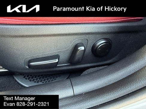 Used 2019 Kia Stinger GT1 AWD/4WD image 19