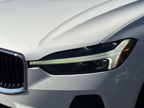 Certified 2023 Volvo XC60 B5 Core image 6