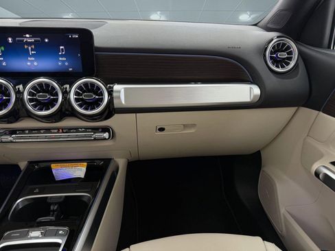 New 2026 Mercedes-Benz GLB 250 image 26