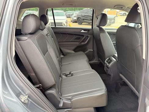 Used 2022 Volkswagen Tiguan SE FWD image 25