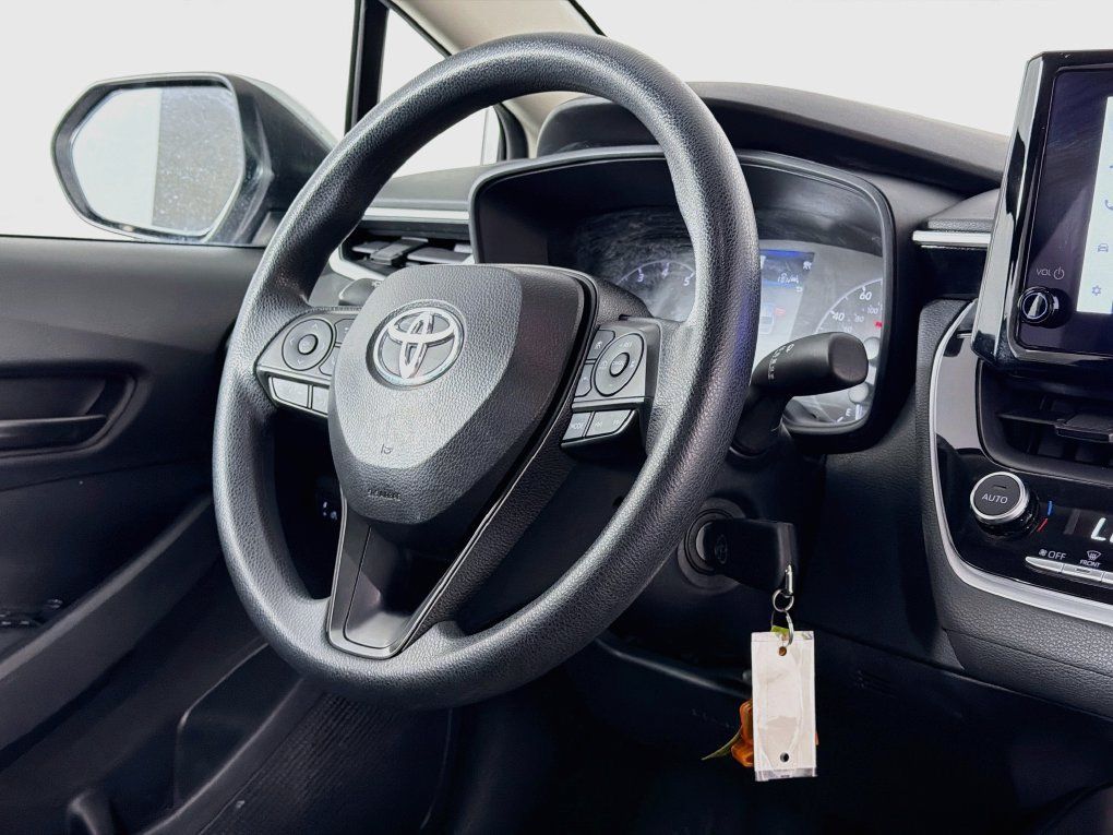 Used 2024 Toyota Corolla LE FWD image 38