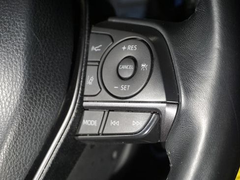 Used 2022 Toyota Camry SE FWD image 16