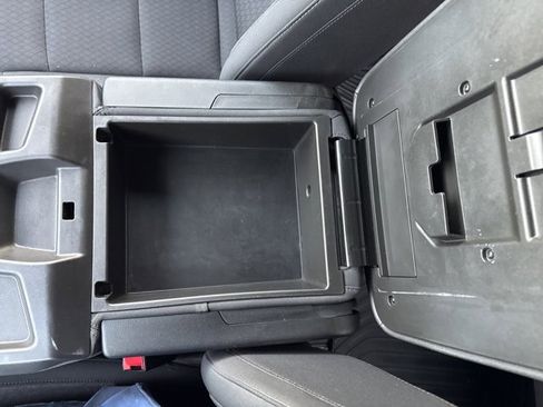 Used 2022 GMC Sierra 1500 SLE image 25