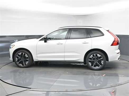 New 2026 Volvo XC60 B5 Plus w/ Protection Package Premier image 5