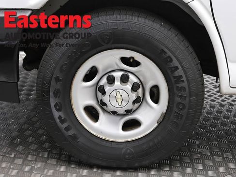 Used 2021 Chevrolet Express 2500 image 30