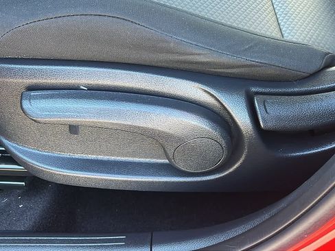 Used 2023 Kia Soul LX w/ LX Technology Package image 22