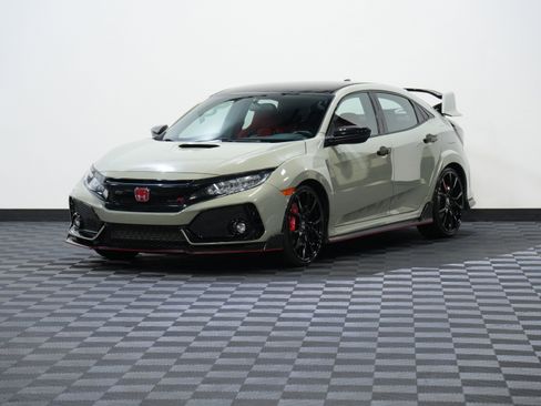 Used 2018 Honda Civic Type R image 3