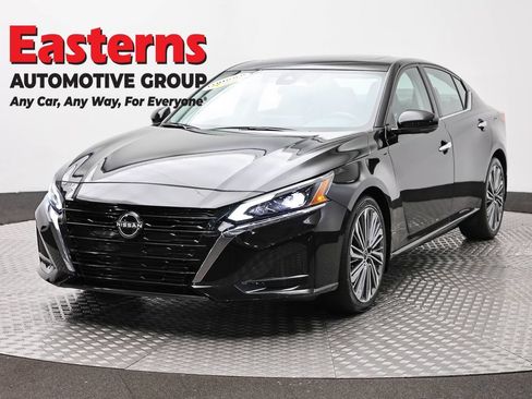 Used 2023 Nissan Altima 2.5 SL FWD image 1