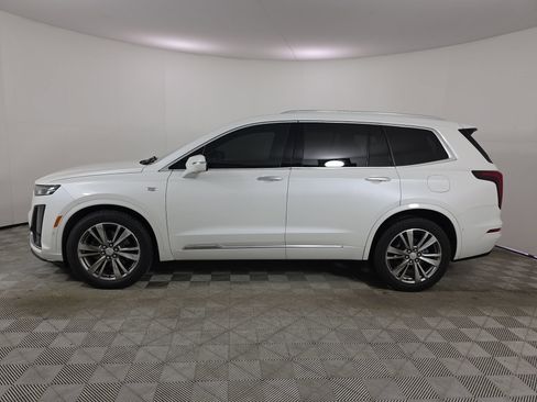 Used 2021 Cadillac XT6 Premium Luxury FWD image 4