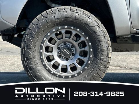 Used 2014 Toyota Tacoma 4x4 Double Cab w/ TRD Off-Road Package image 26