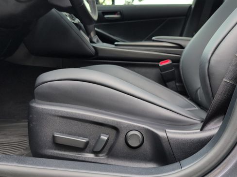 Used 2024 Lexus IS 500 RWD image 5